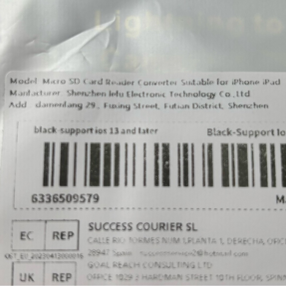 Lightning to USB Camera Adapter - Black, [NEW] - Picture 3 of 4